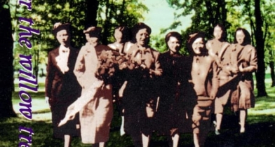 VHS cover of Under the Willow Tree featuring a black and white photo of a group of Chinese women who were among the first to immigrate to Canada.